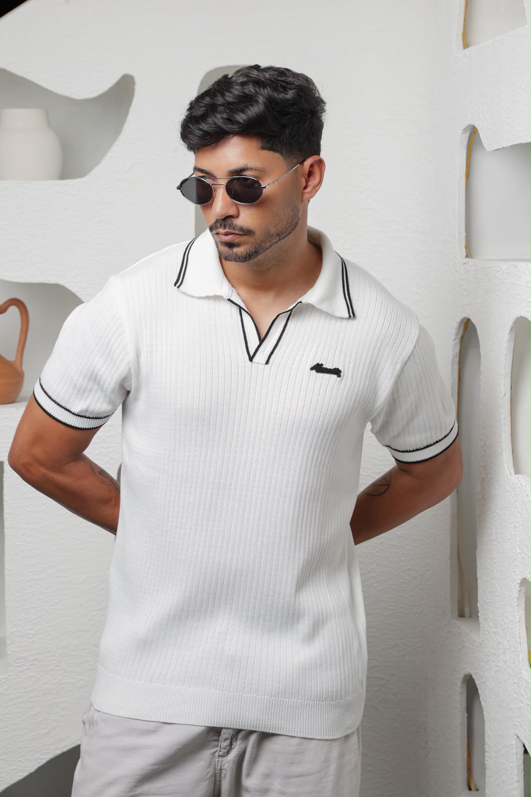 CAMISA POLO GOLA EM V