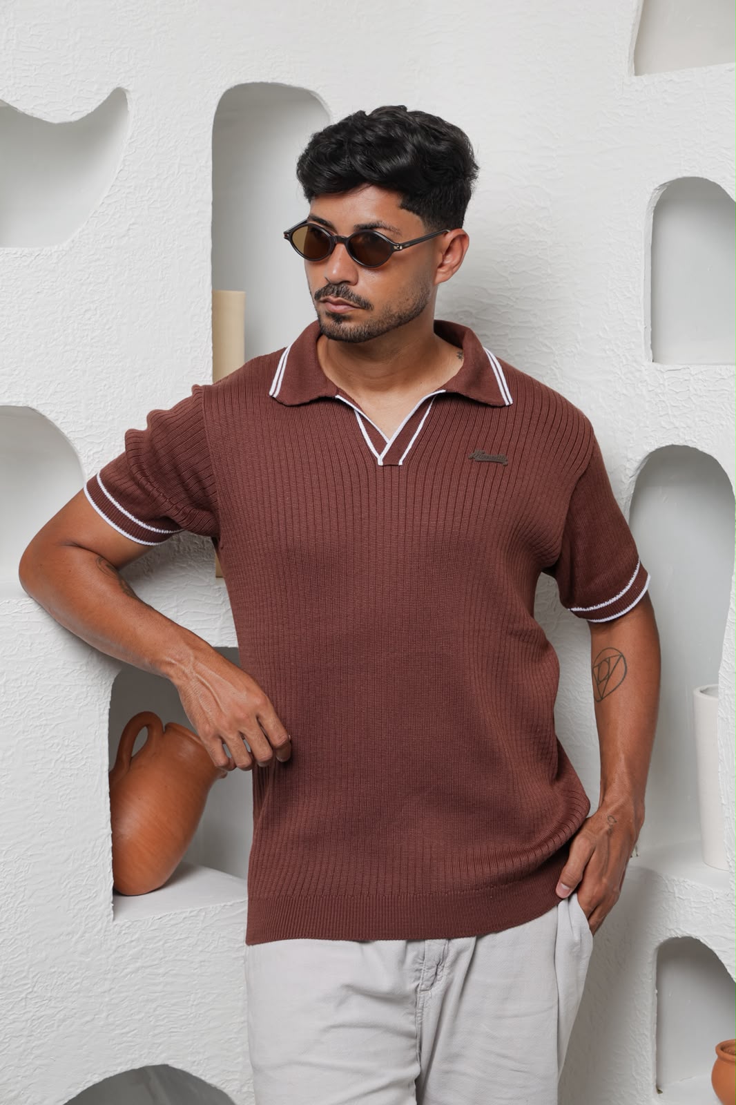 CAMISA POLO GOLA EM V
